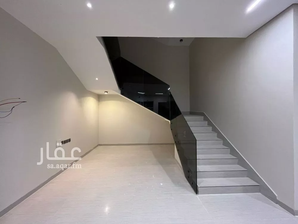 5 bedroom villa in Al Mahdiyyah 12