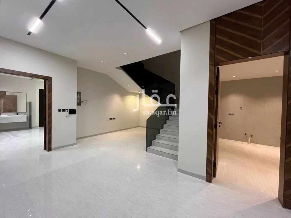 5 bedroom villa in Al Mahdiyyah 13