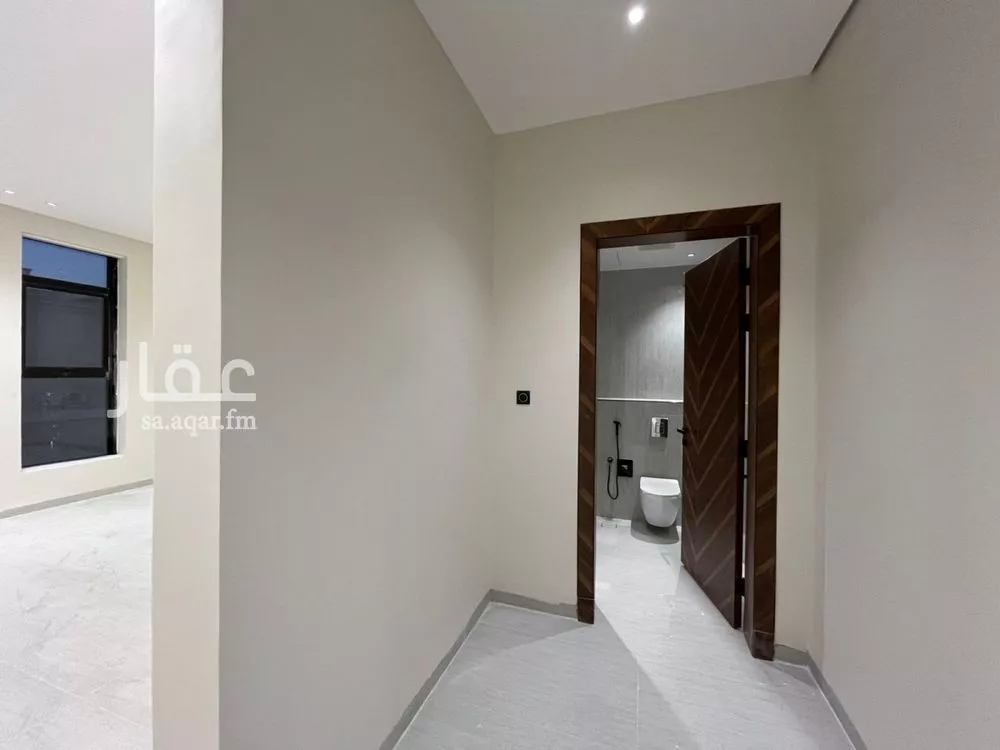 5 bedroom villa in Al Mahdiyyah 14
