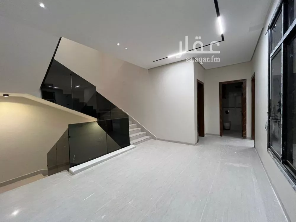 5 bedroom villa in Al Mahdiyyah 21