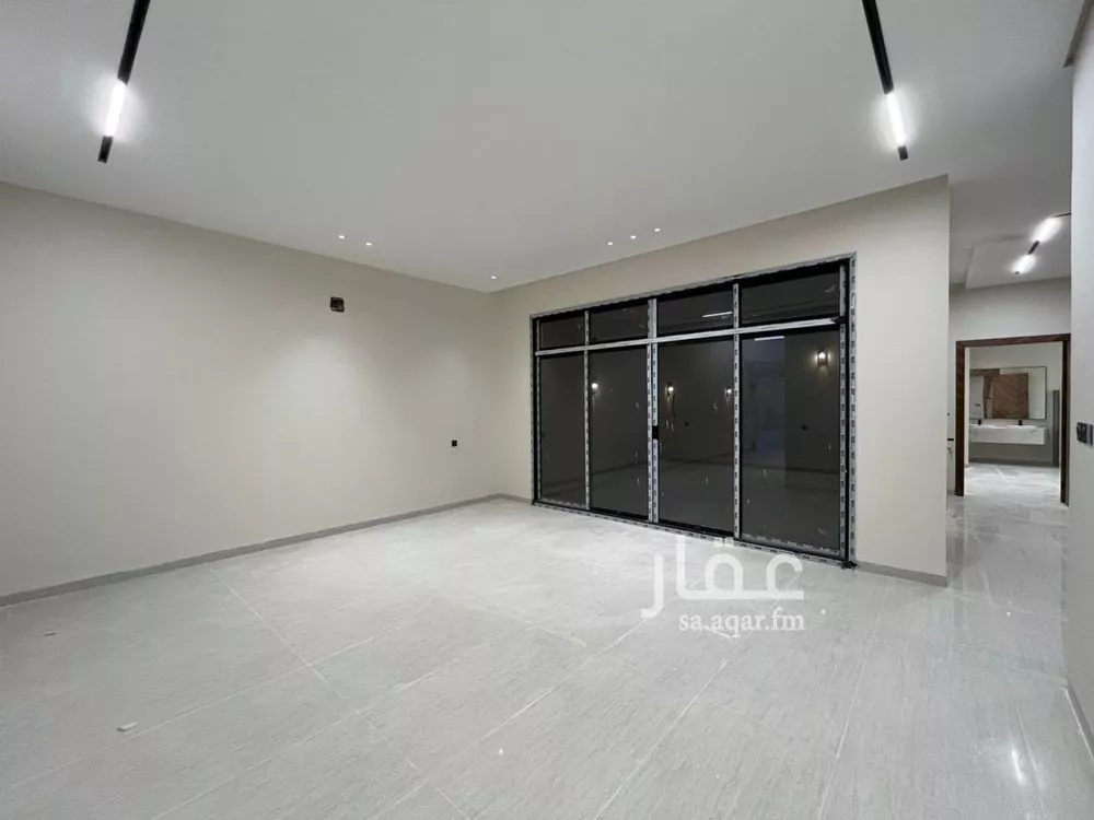 5 bedroom villa in Al Mahdiyyah 24