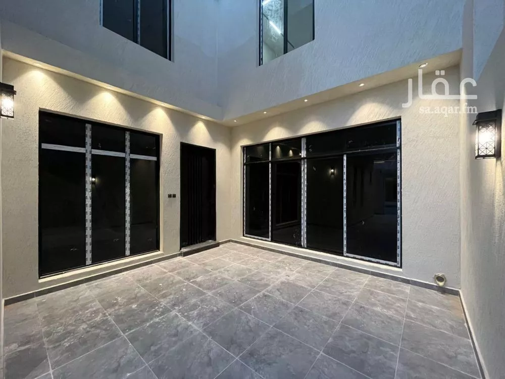 5 bedroom villa in Al Mahdiyyah 8