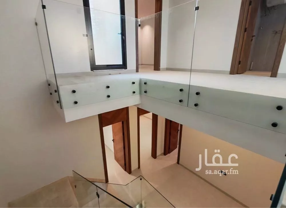 فيلا 4 غرف في العارض 26