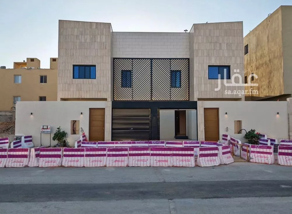 فيلا 4 غرف في العارض 28