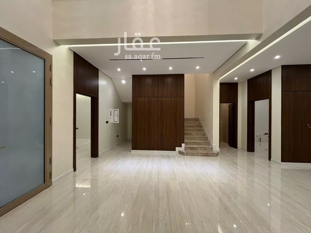 5 bedroom villa in Al Mahdiyyah 14