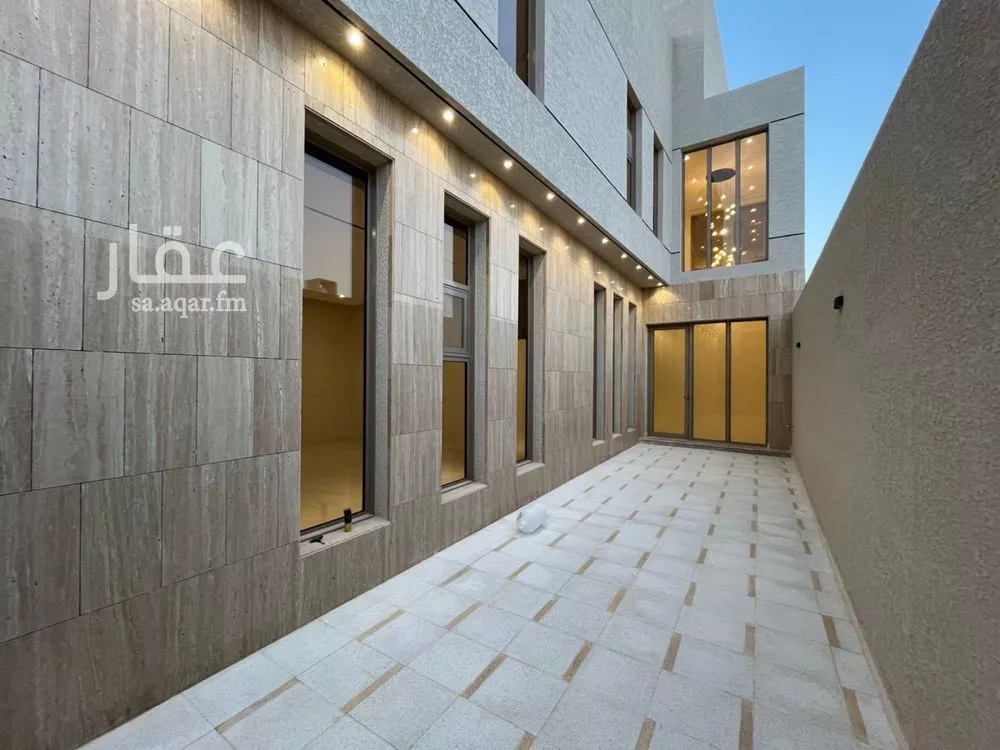 5 bedroom villa in Al Mahdiyyah 17