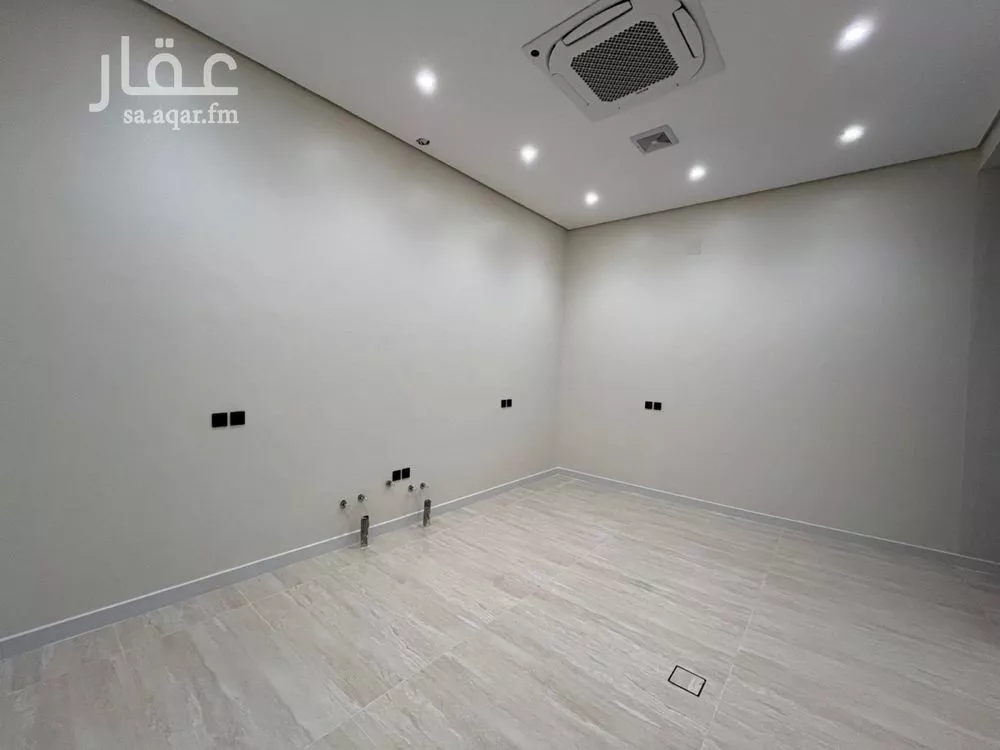 5 bedroom villa in Al Mahdiyyah 7