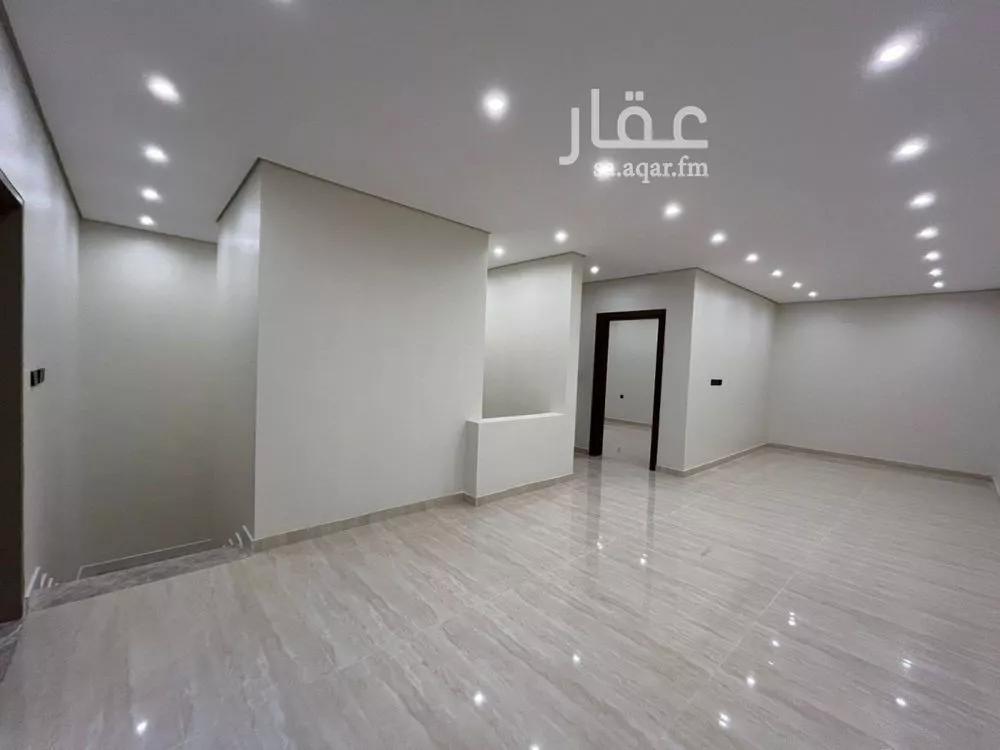 5 bedroom villa in Al Mahdiyyah 10