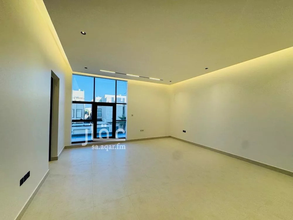 4 bedroom villa in Al Narjis 8