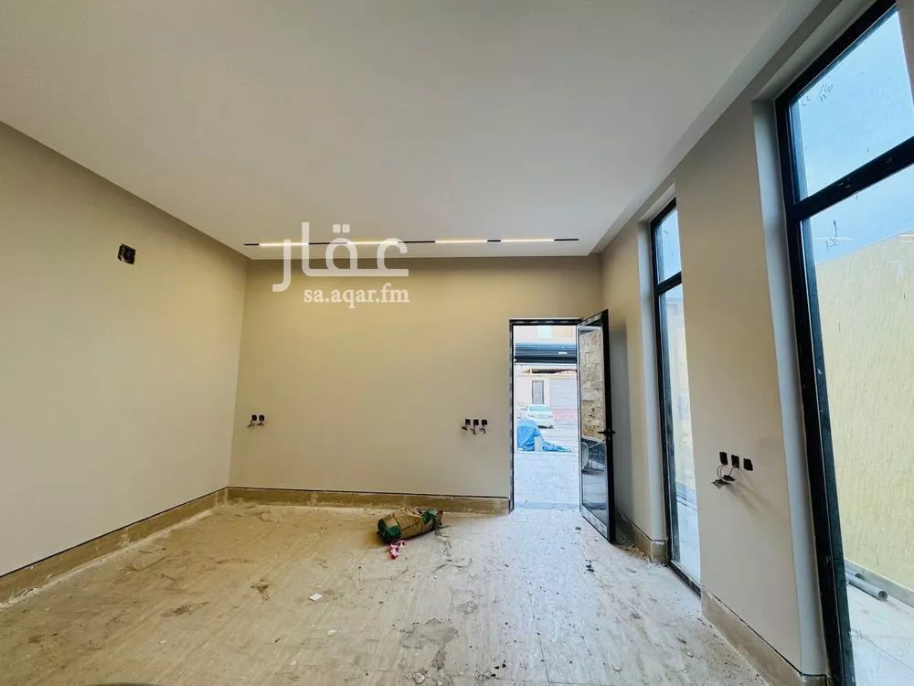 3 bedroom villa in Al Aridh 5