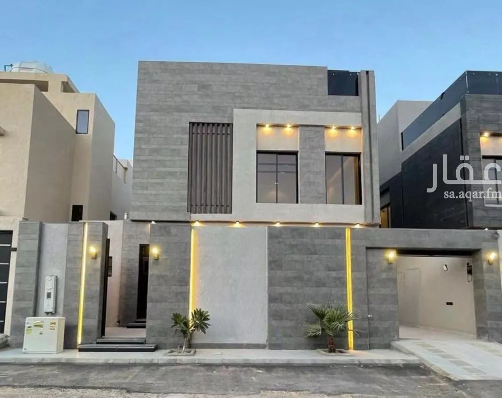 فيلا 4 غرف في العارض 13