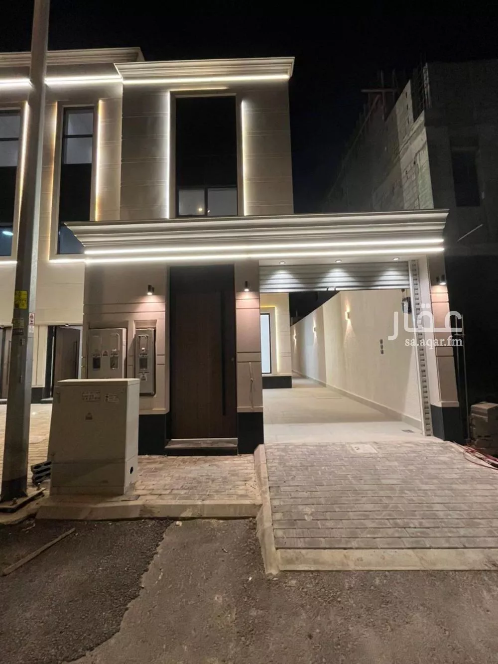5 bedroom villa in Al Janadriyah 2