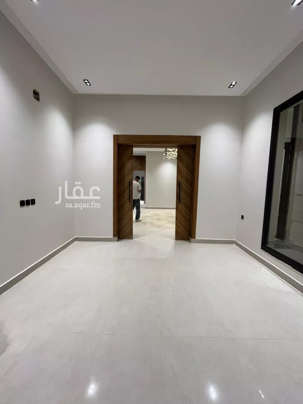 5 bedroom villa in Al Janadriyah 12