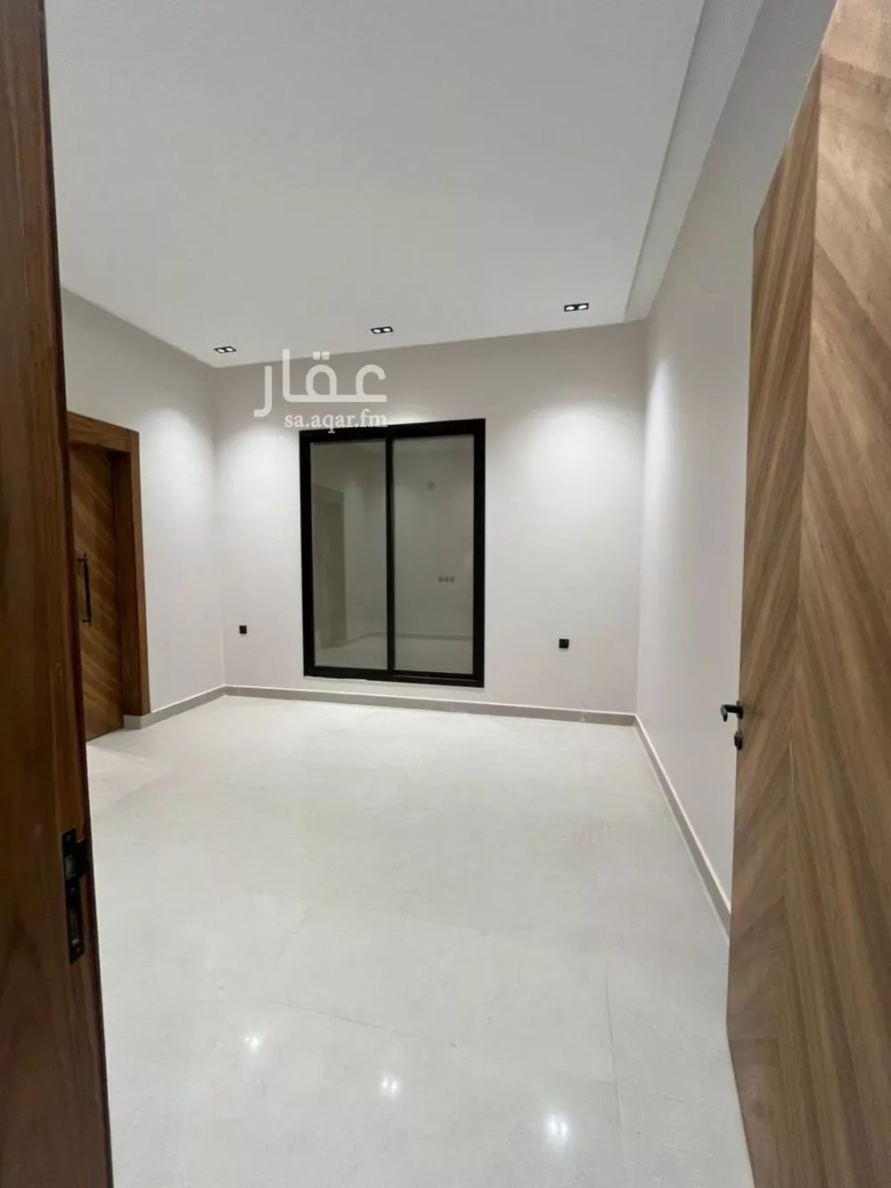 5 bedroom villa in Al Janadriyah 13
