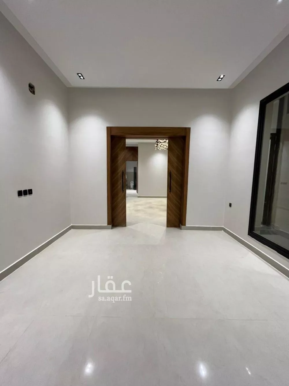 5 bedroom villa in Al Janadriyah 14