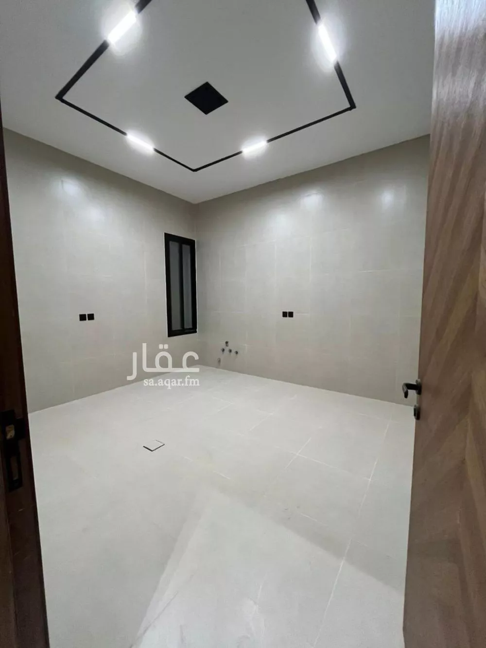 5 bedroom villa in Al Janadriyah 18