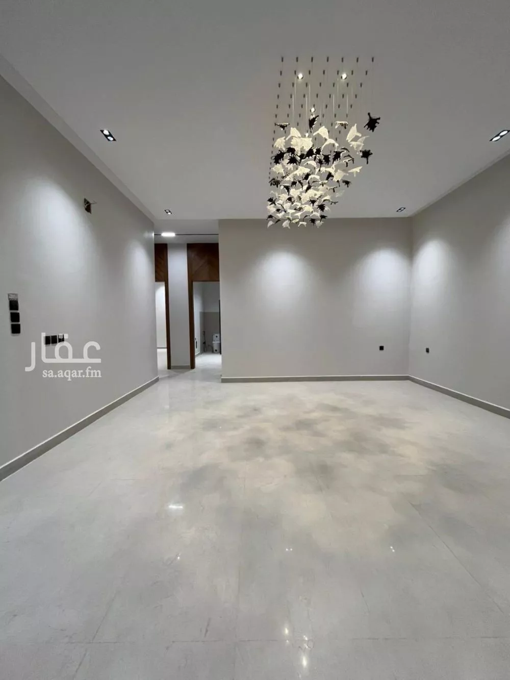 5 bedroom villa in Al Janadriyah 21