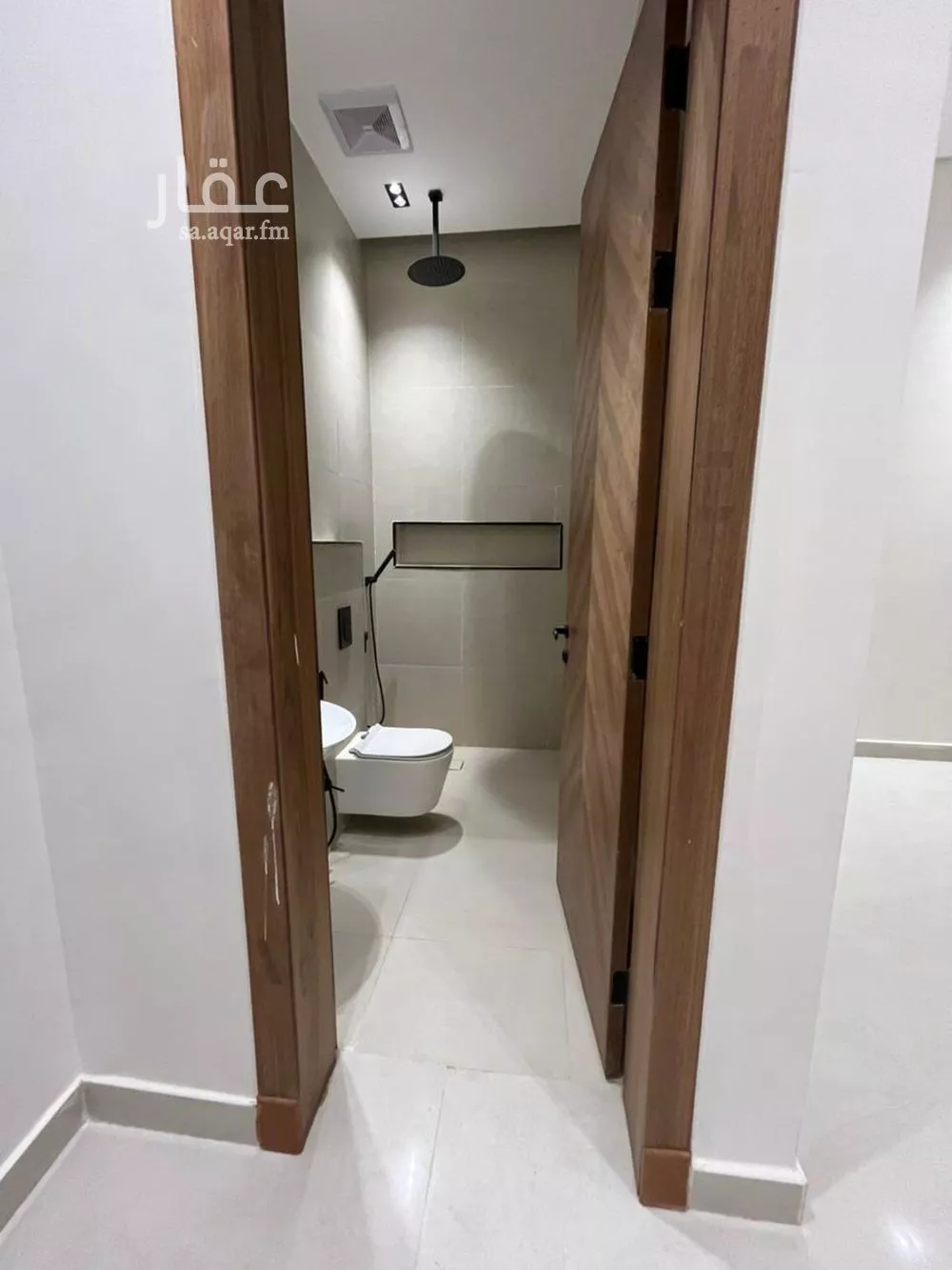 5 bedroom villa in Al Janadriyah 24