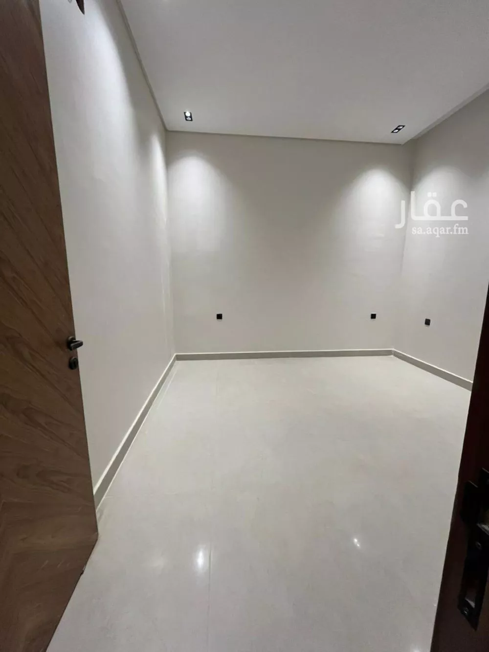 5 bedroom villa in Al Janadriyah 25