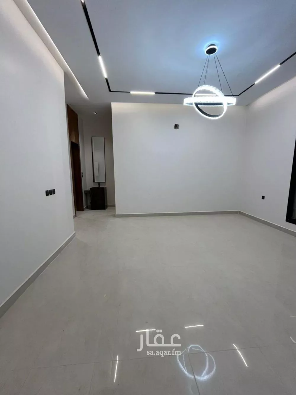 5 bedroom villa in Al Janadriyah 7