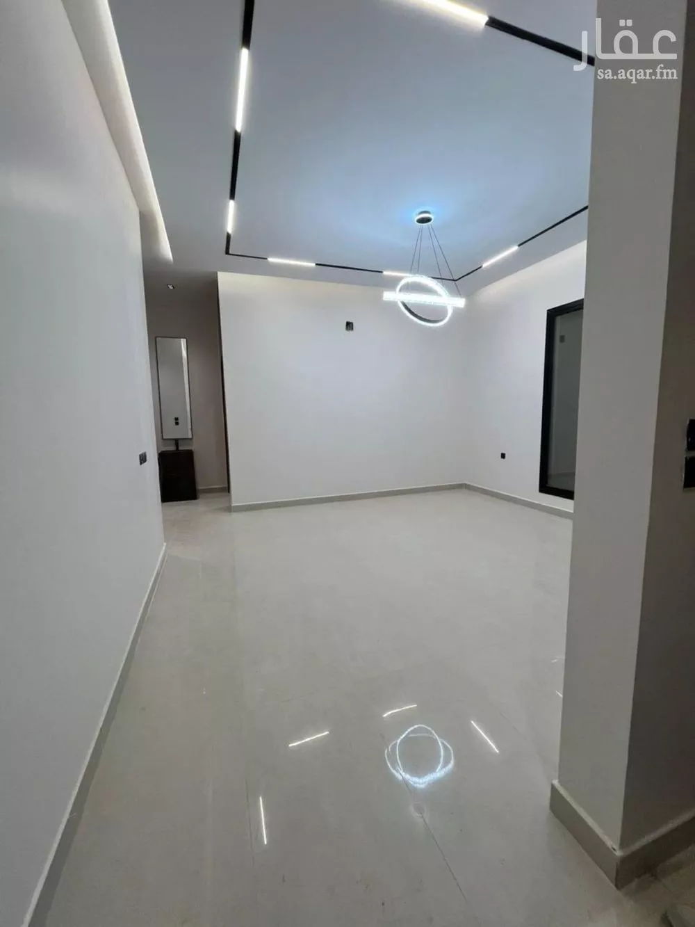 5 bedroom villa in Al Janadriyah 9