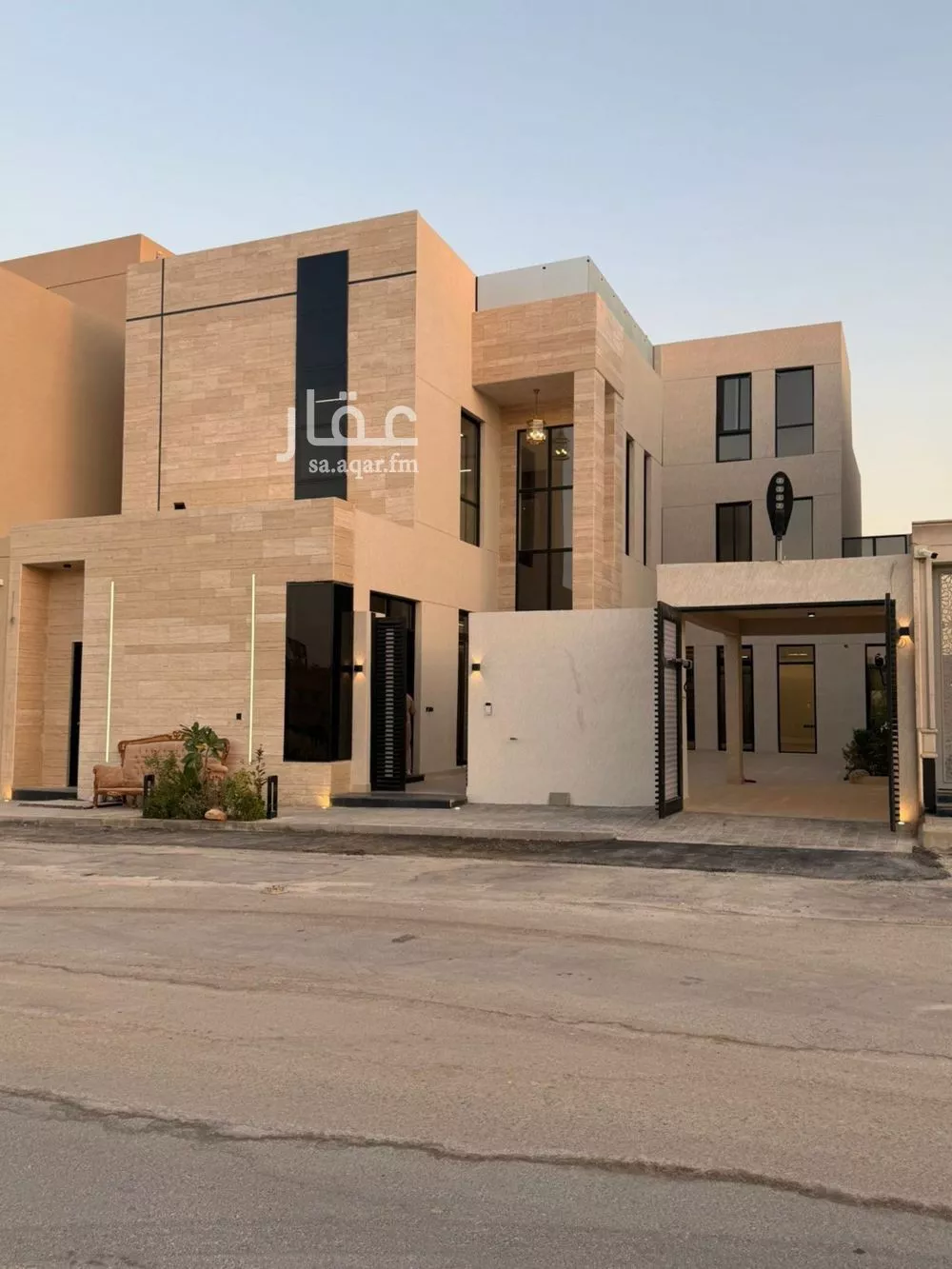8 bedroom villa in Al Mahdiyyah 2