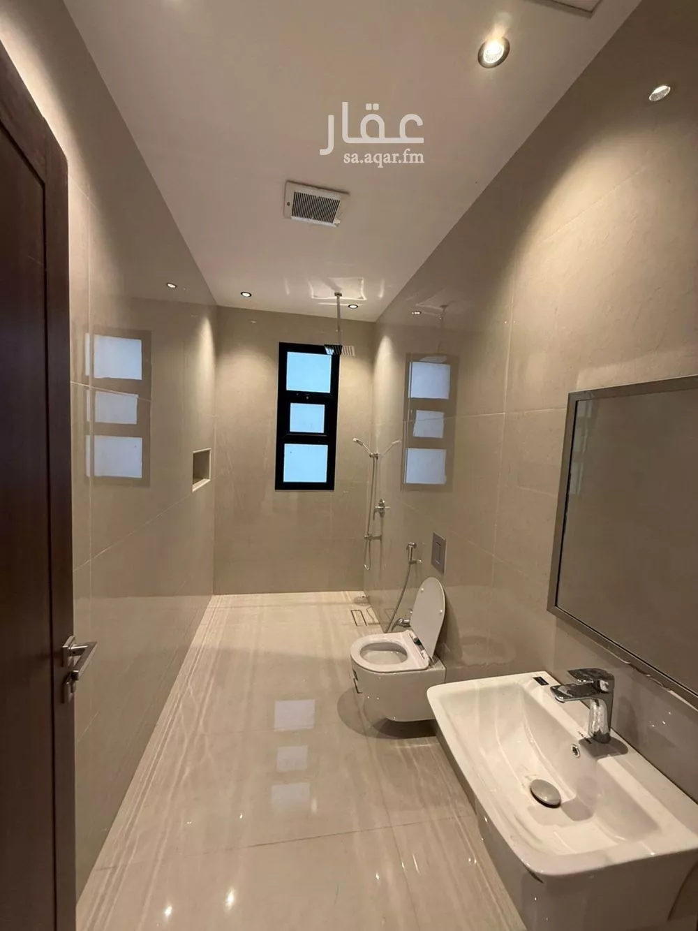8 bedroom villa in Al Mahdiyyah 24