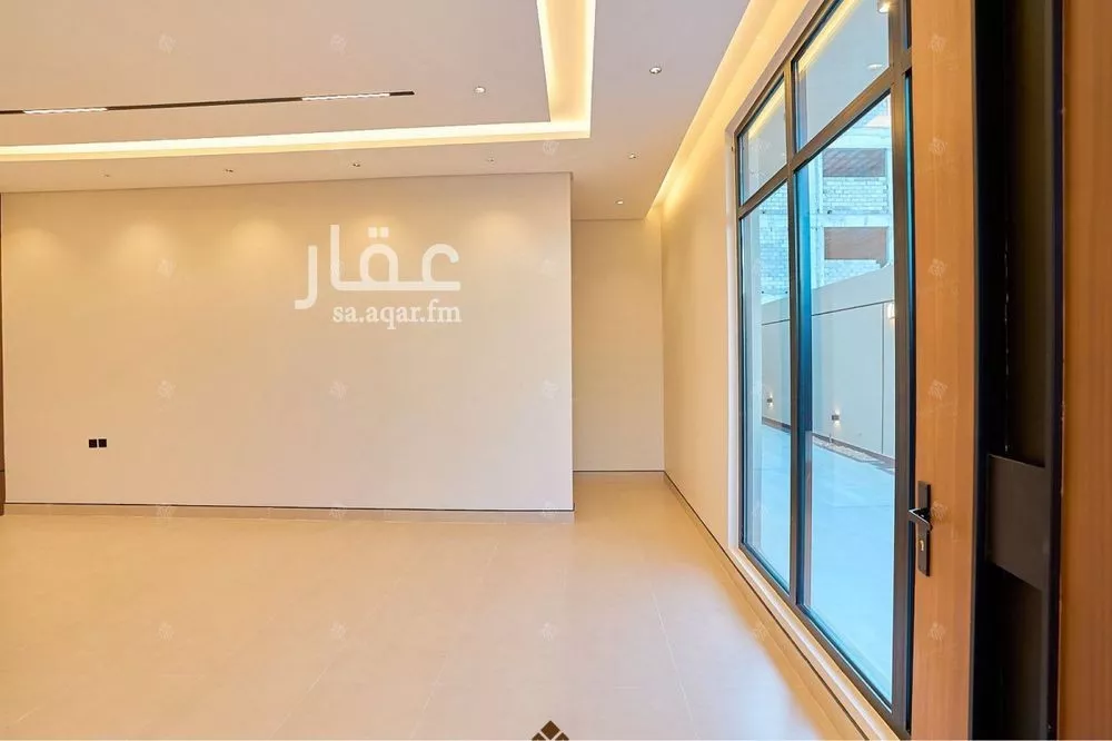 5 bedroom villa in Al Mahdiyyah 17