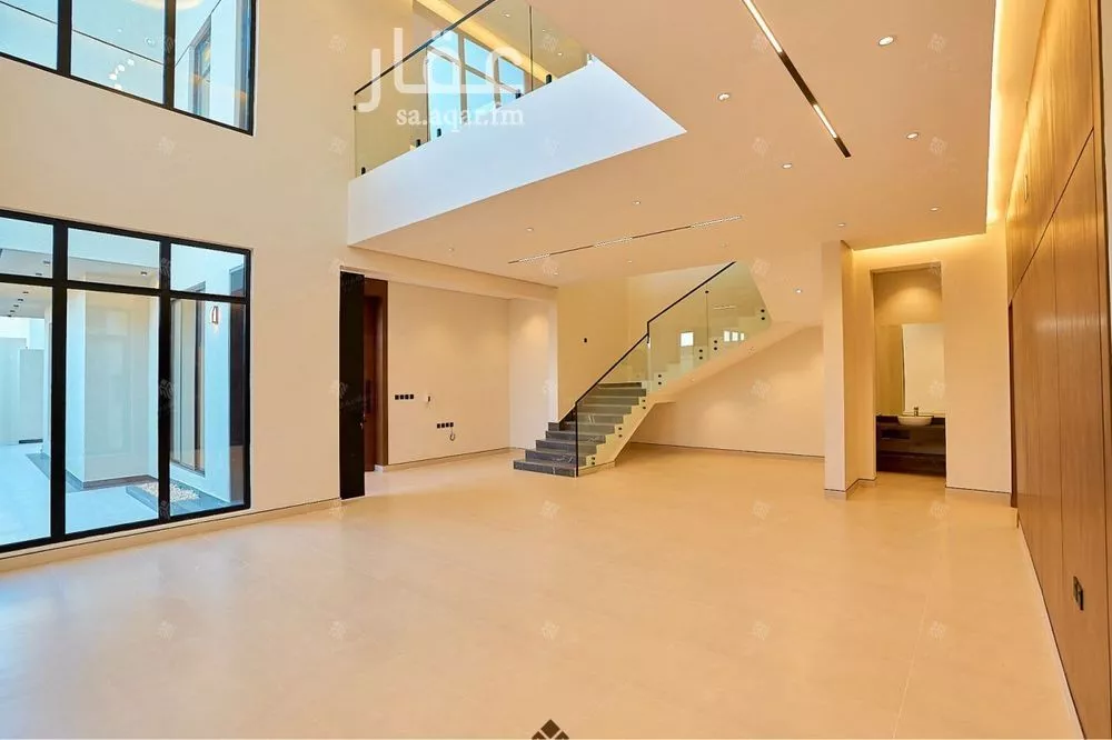 5 bedroom villa in Al Mahdiyyah 9