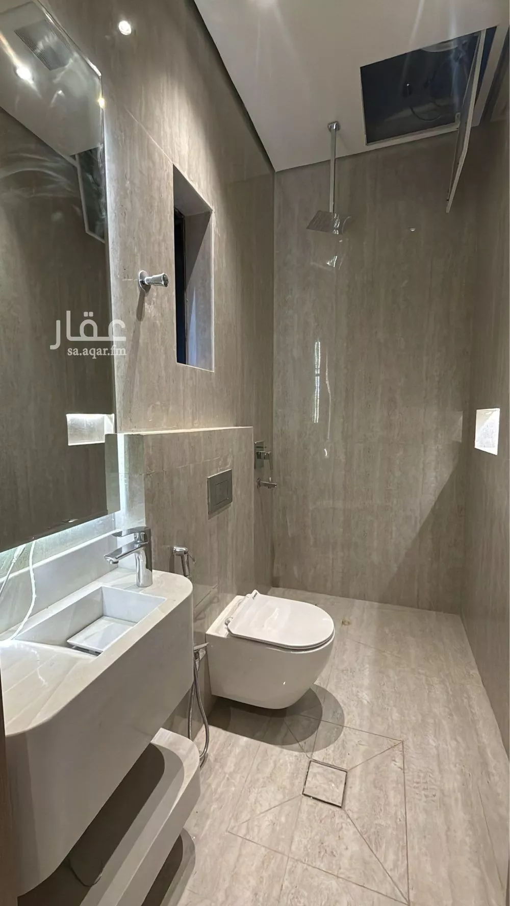 5 bedroom villa in Al Mahdiyyah 14
