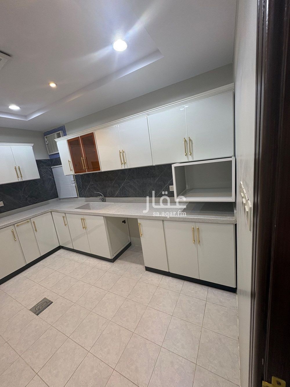 4 bedroom apartment in Al Yarmouk, Riyadh 8