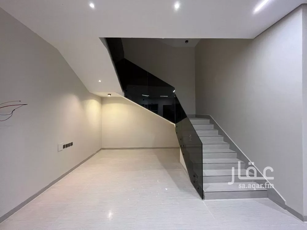 5 bedroom villa in Al Mahdiyyah 14