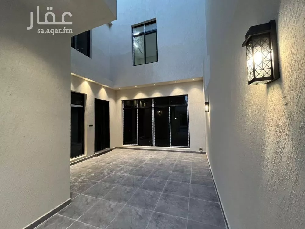 5 bedroom villa in Al Mahdiyyah 3