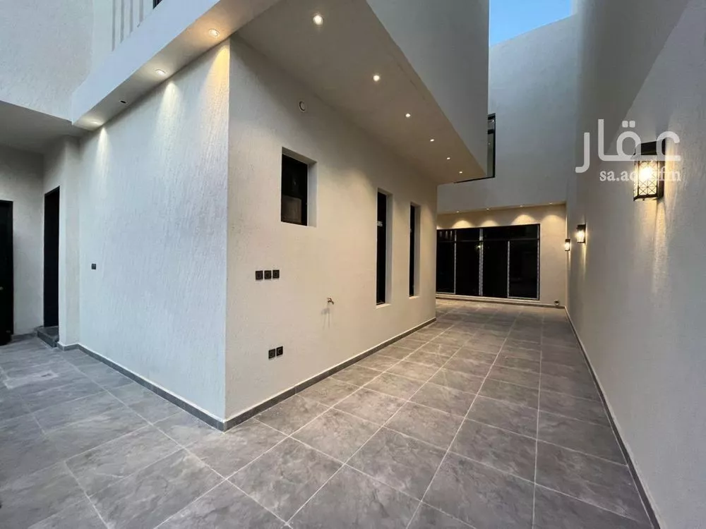 5 bedroom villa in Al Mahdiyyah 6