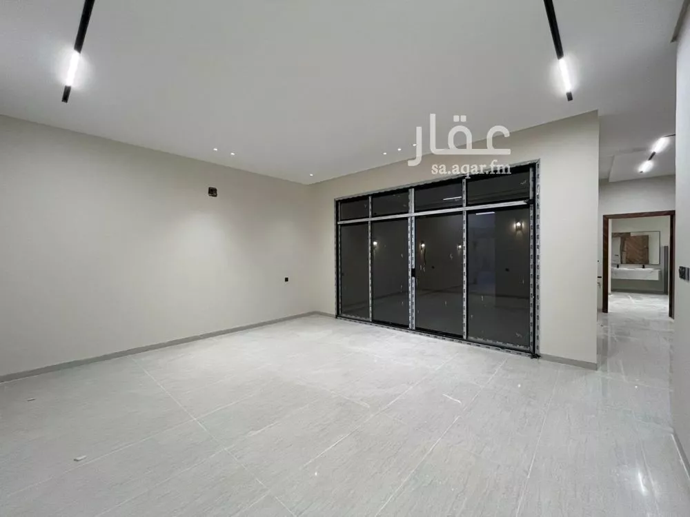 5 bedroom villa in Al Mahdiyyah 7