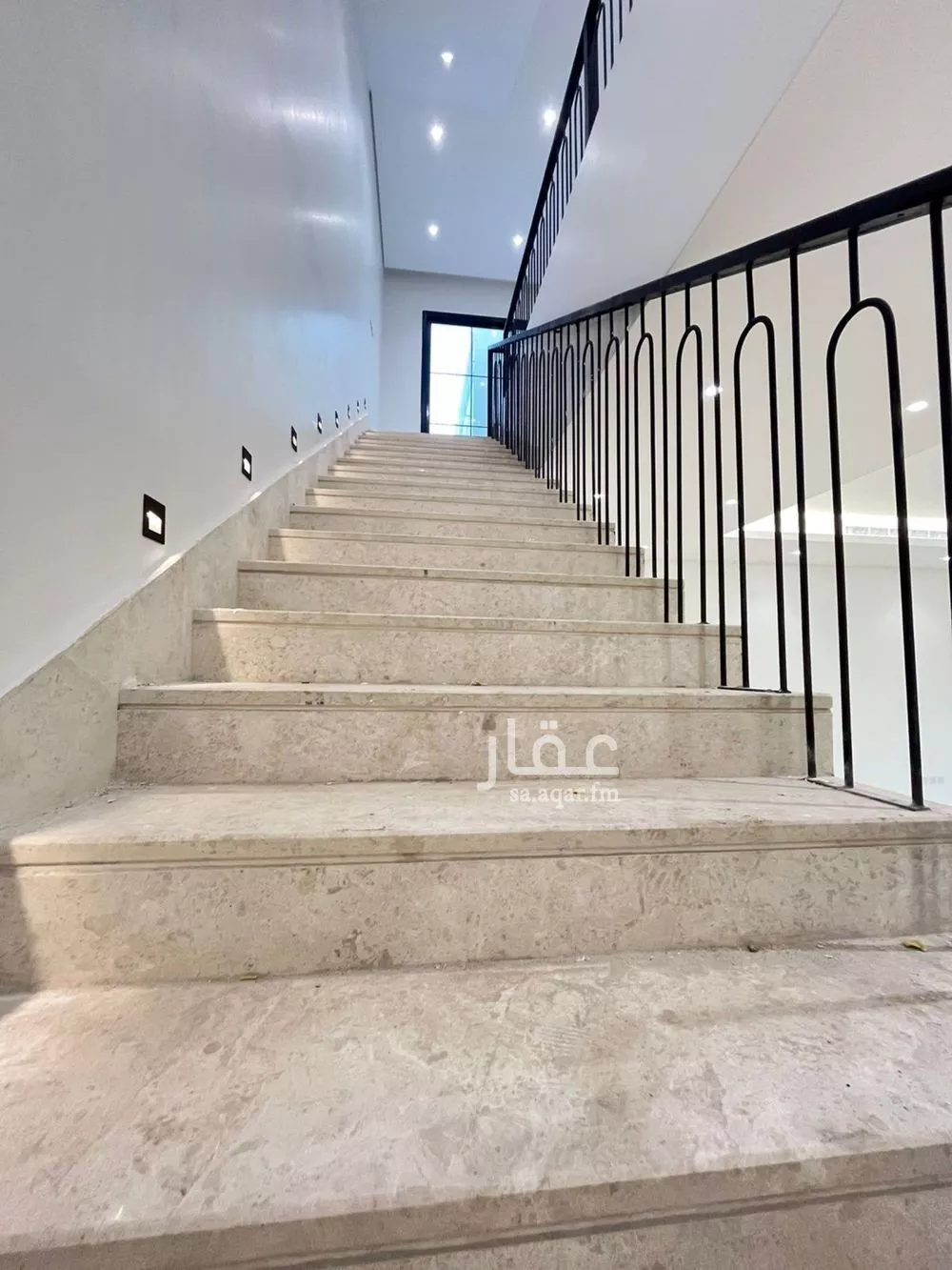 6 bedroom villa in Al Mahdiyyah 14