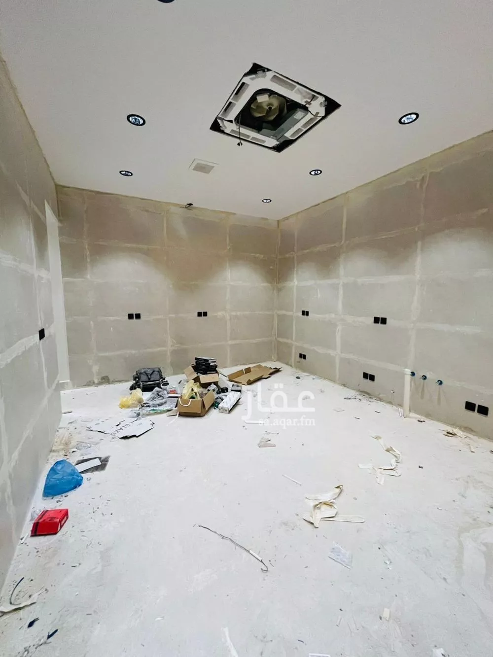 5 bedroom villa in Al Mahdiyyah 16