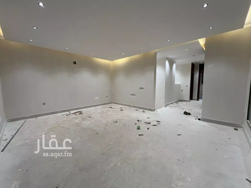 5 bedroom villa in Al Mahdiyyah 24