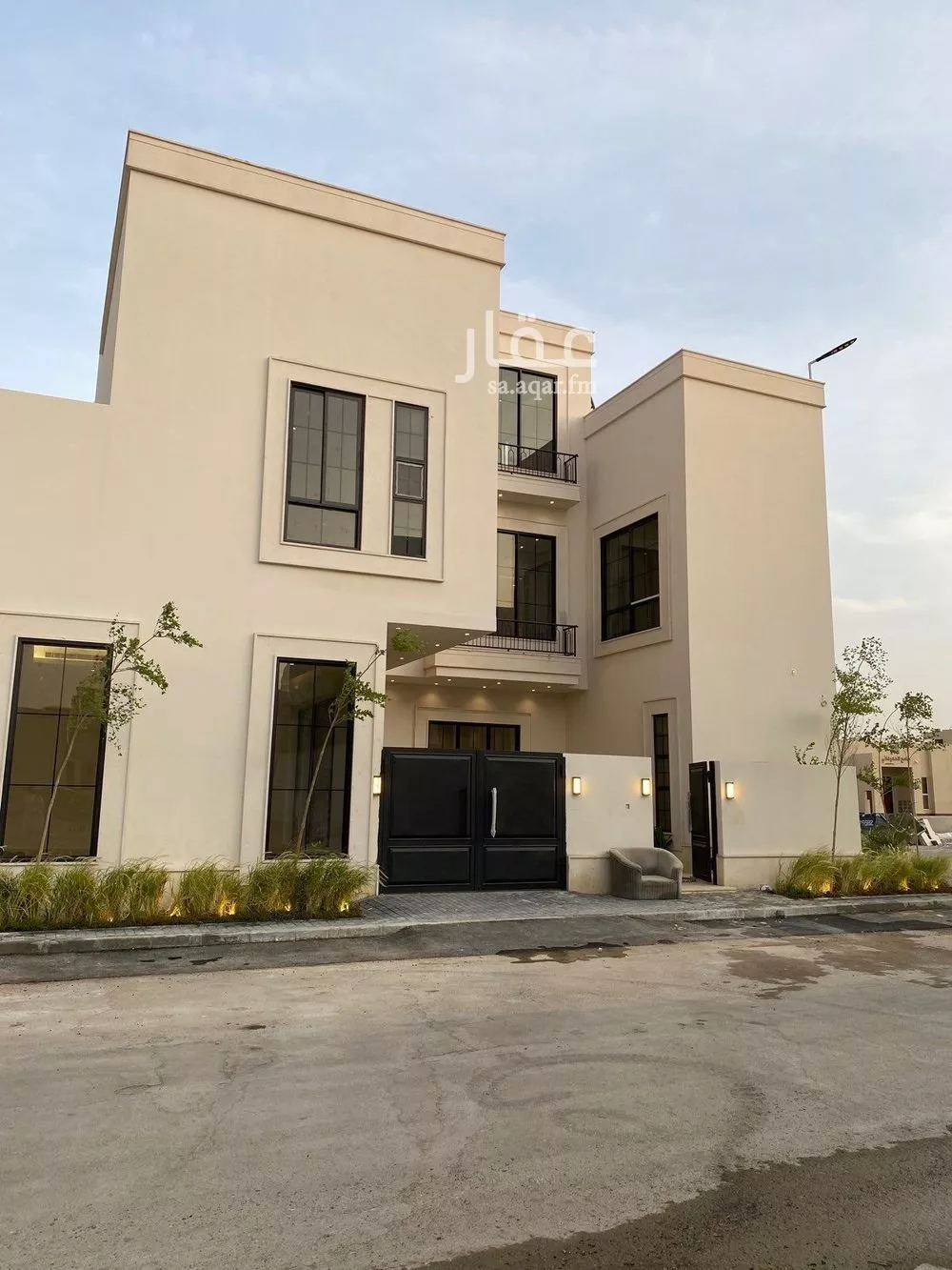 5 bedroom villa in Al Mahdiyyah 2