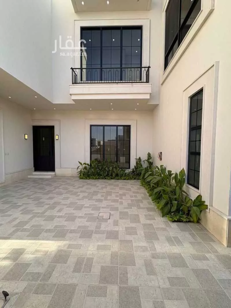 5 bedroom villa in Al Mahdiyyah 6