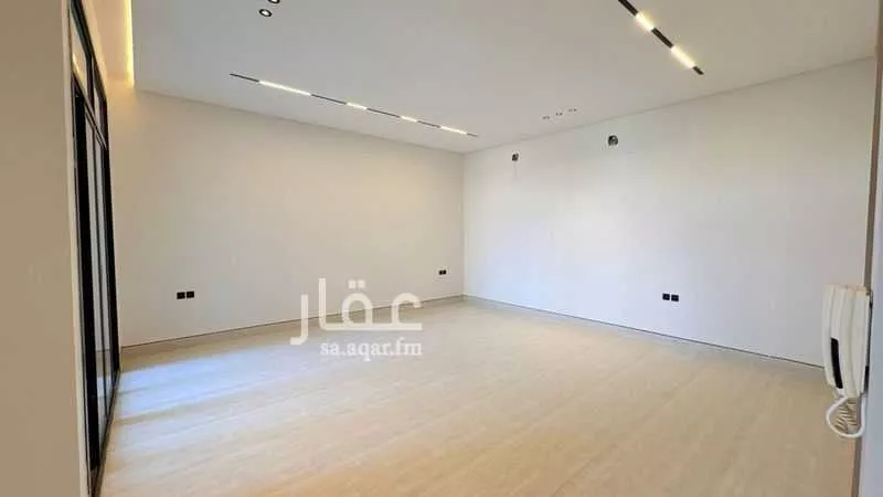 5 bedroom villa in Al Mahdiyyah 5