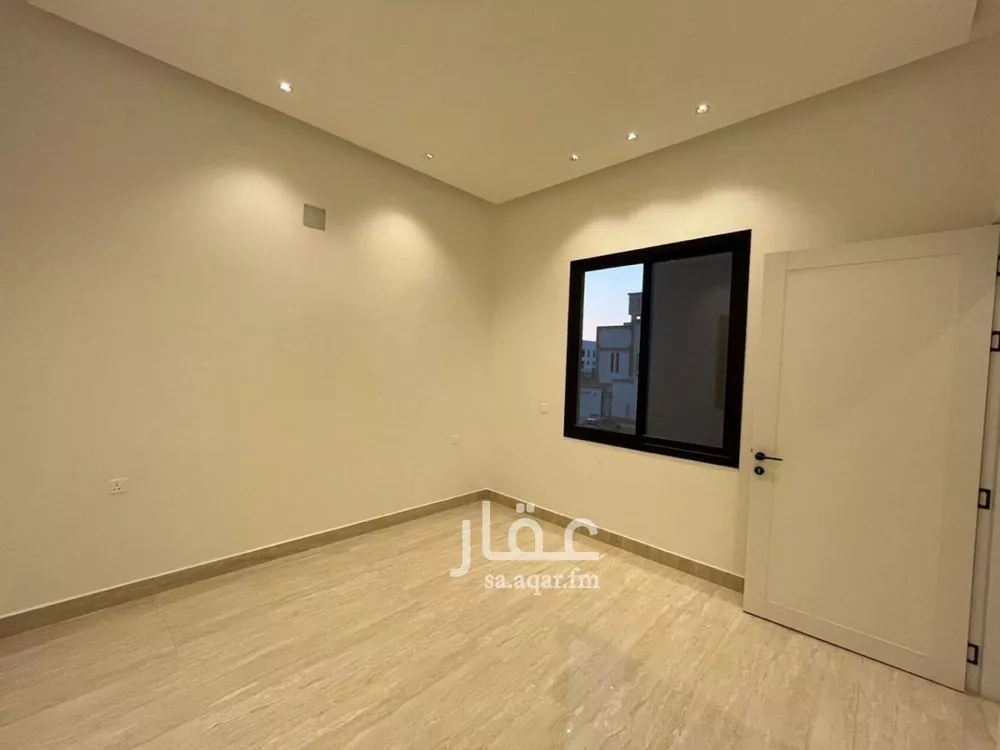 5 bedroom villa in Al Mahdiyyah 12