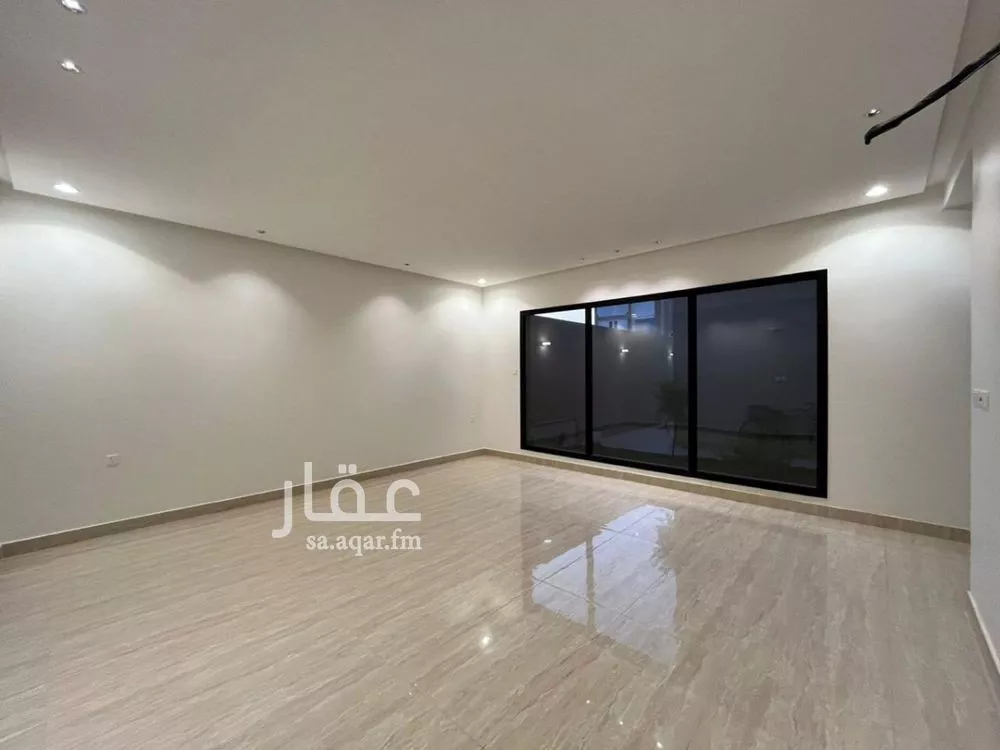 5 bedroom villa in Al Mahdiyyah 9