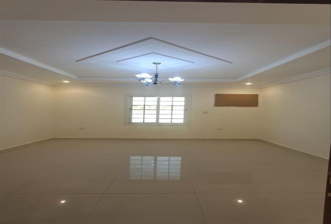 3 bedroom apartment in Al Rawdah 3