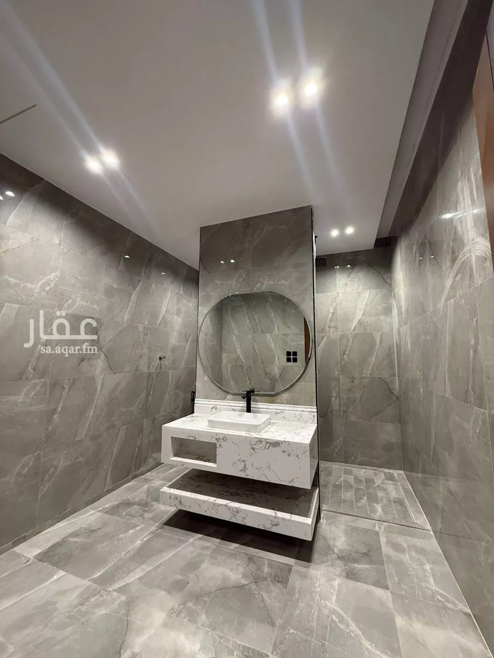 6 bedroom villa in Al Mahdiyyah 17
