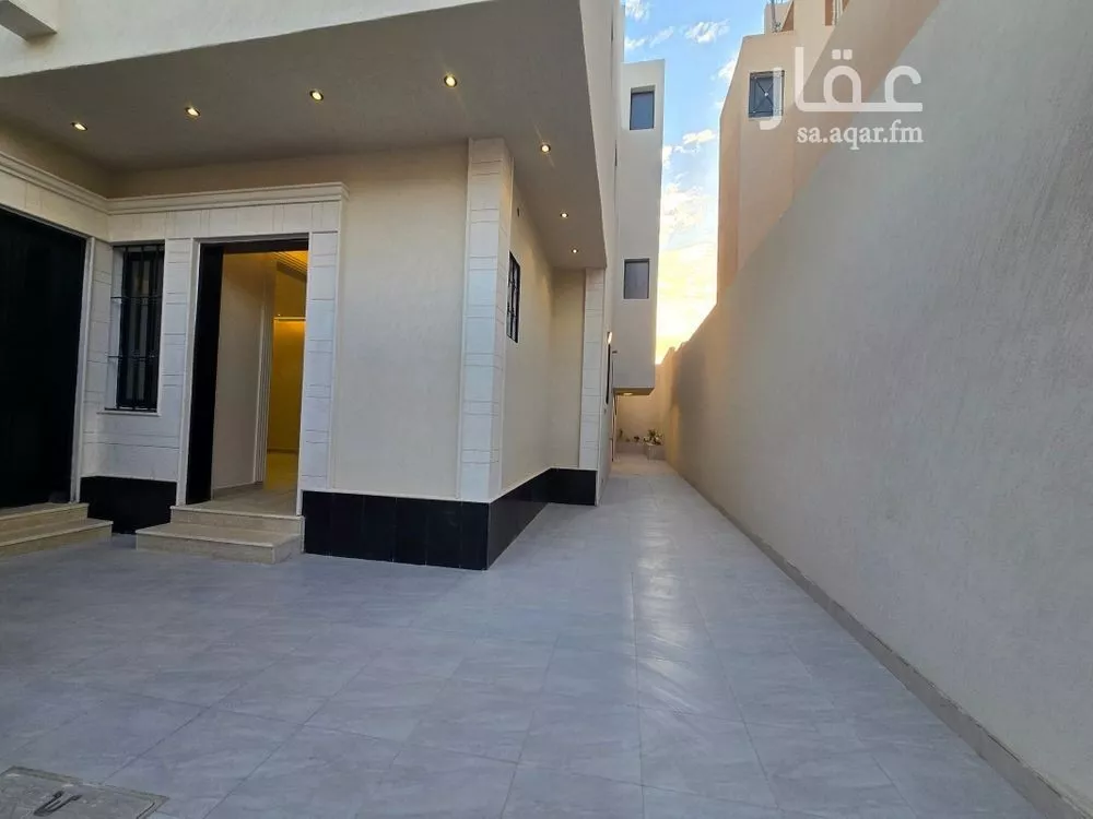 6 bedroom villa in Al Uraija Al Wusta, Riyadh 12