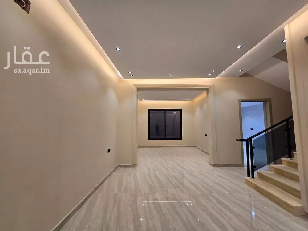 6 bedroom villa in Al Uraija Al Wusta, Riyadh 10