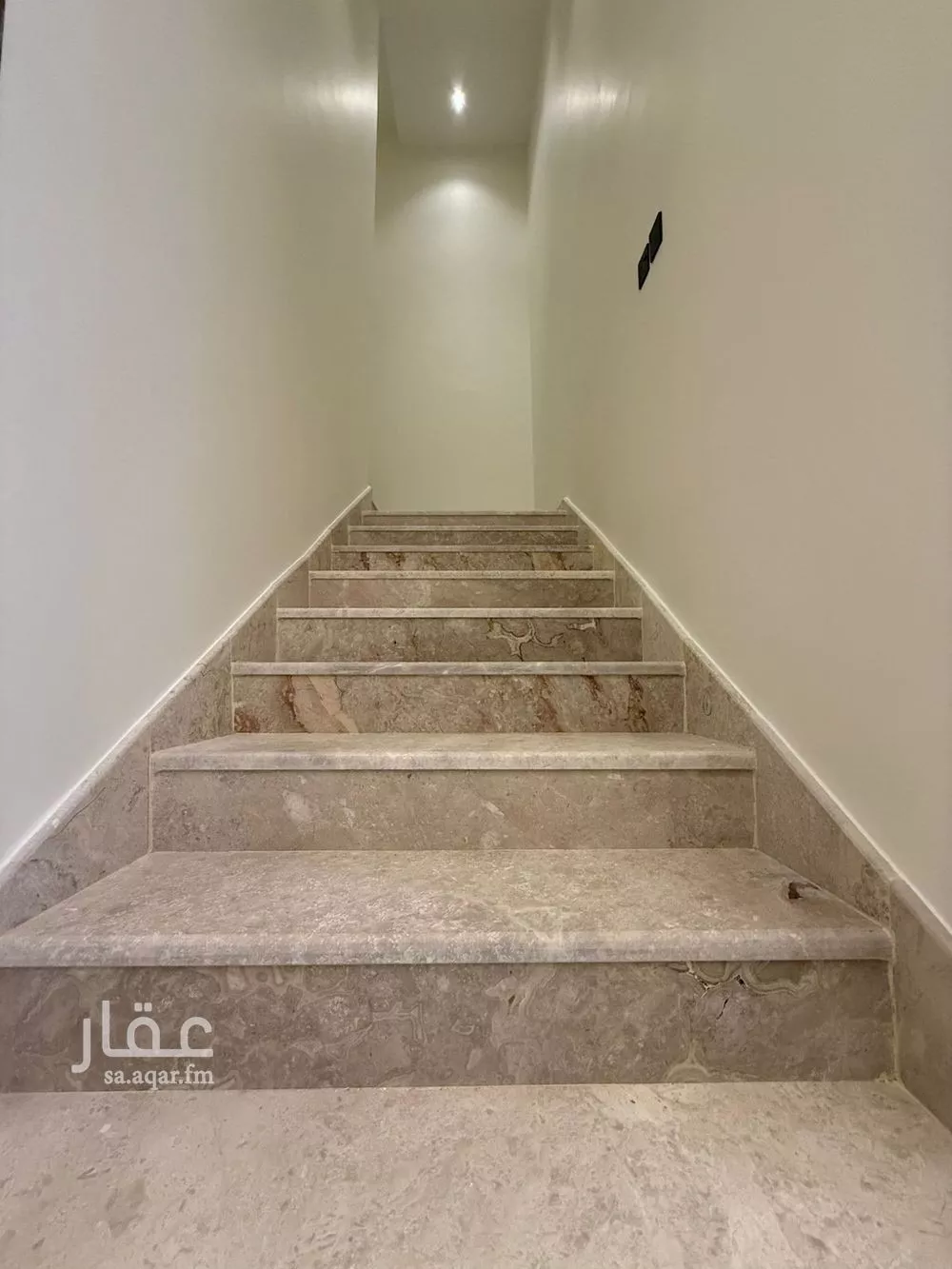 فيلا 6 غرف في المهدية 8