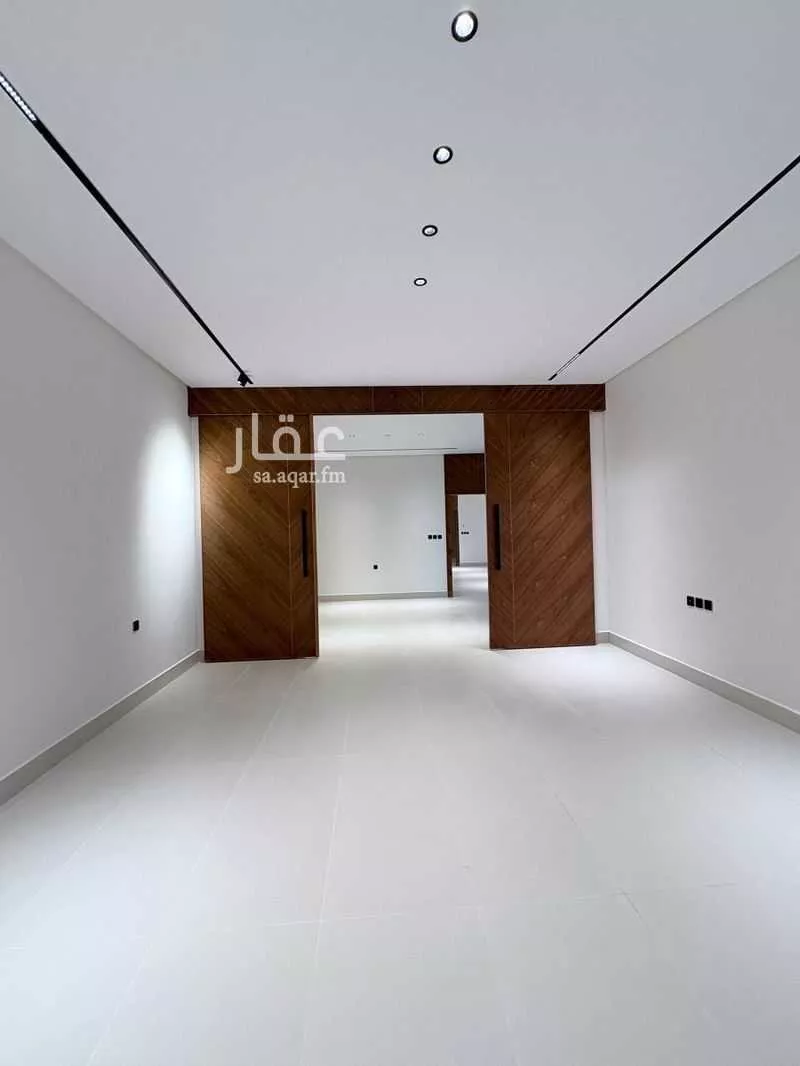 6 bedroom villa in Al Mahdiyyah 2
