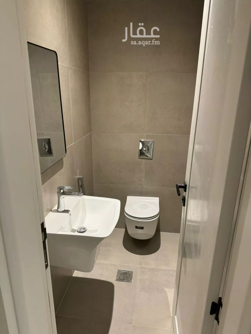 3 bedroom apartment in Al Malqa 12